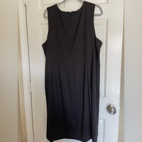 NWT Lane Bryant size 24 black fitted midi dress - Picture 2 of 2